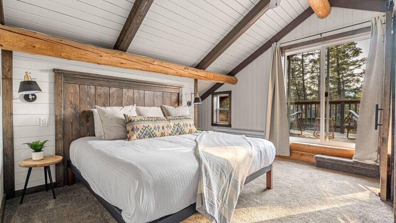 Photo of Bedroom in East Kootenay
