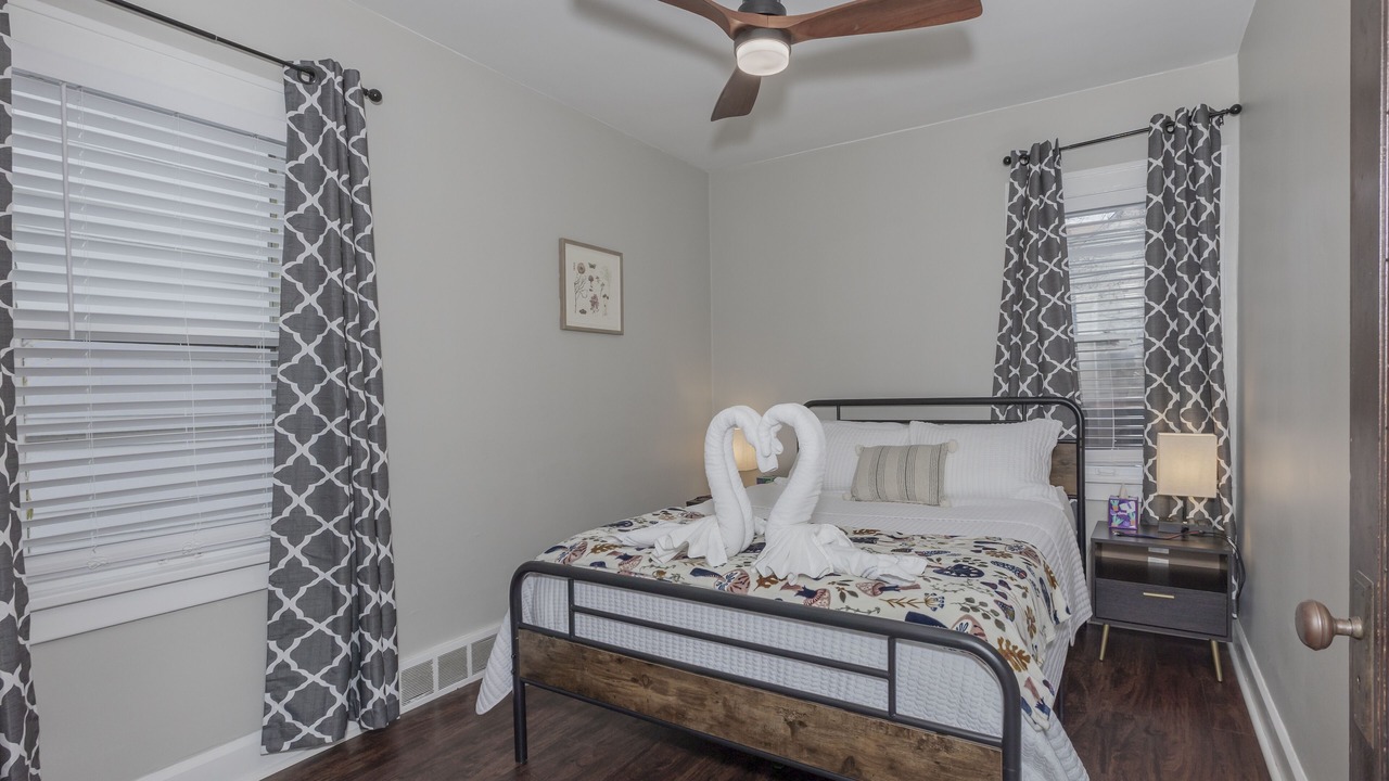 Photo of Bedroom in Cleveland