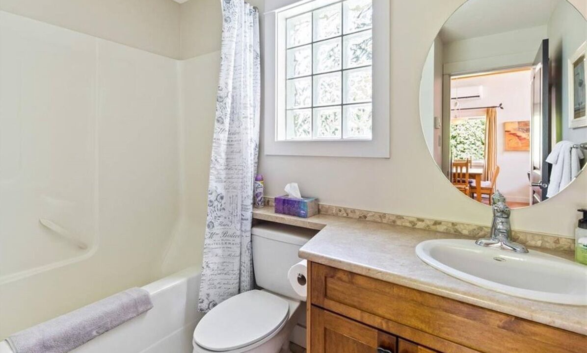 Photo of Bathroom in Regional District of Nanaimo