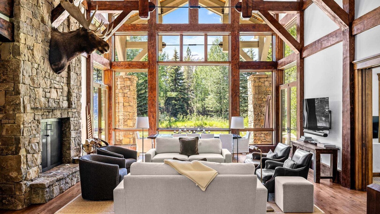 Photo of Livingroom in John Dodge