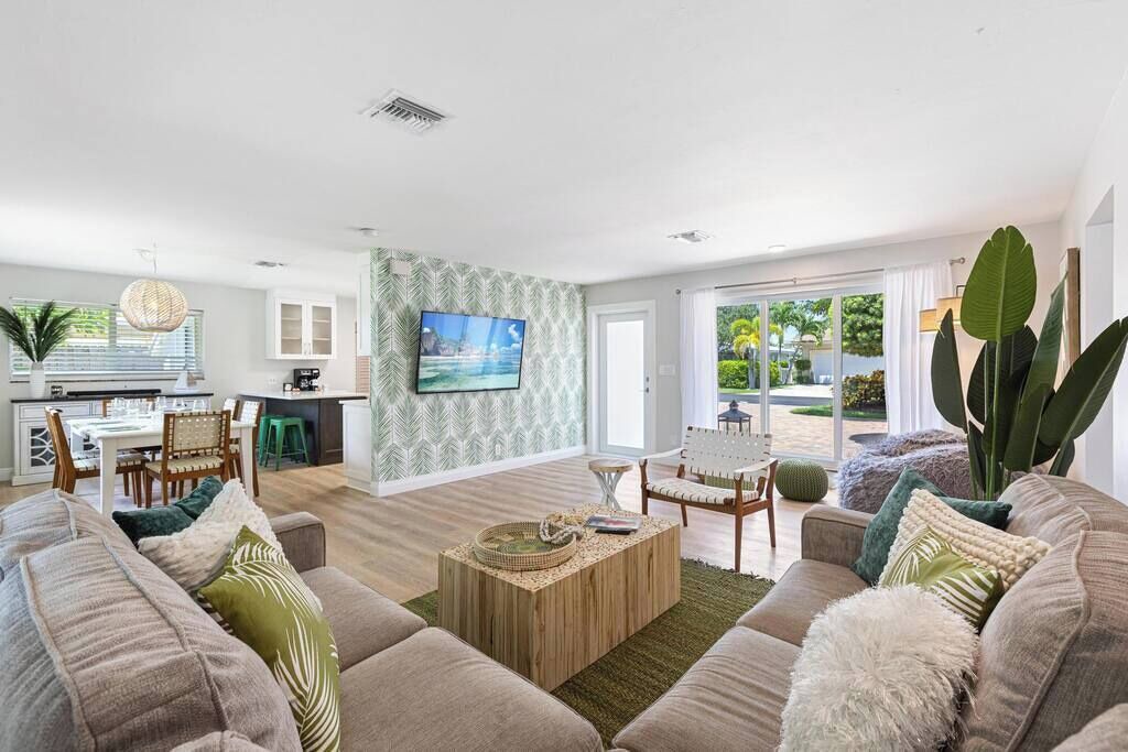 Photo of Livingroom in Lighthouse Point