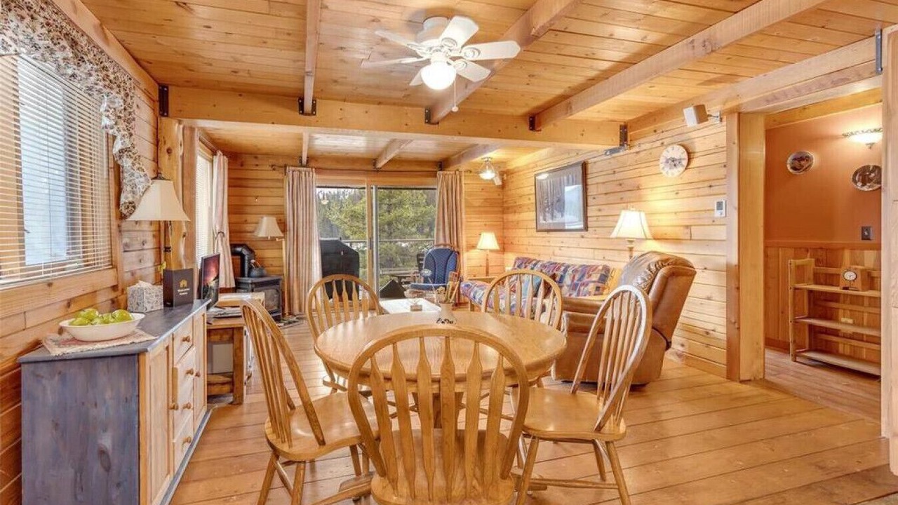 Photo of Livingroom in Idabel Lake