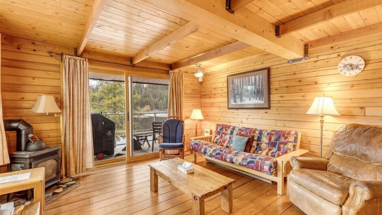 Photo of Livingroom in Idabel Lake