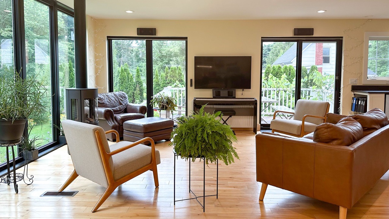 Photo of Livingroom in Burlington