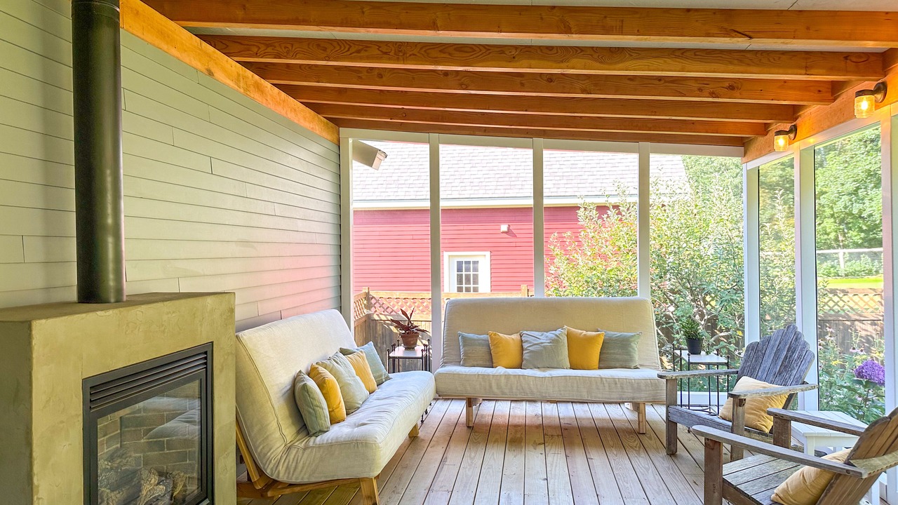 Photo of Livingroom in Burlington