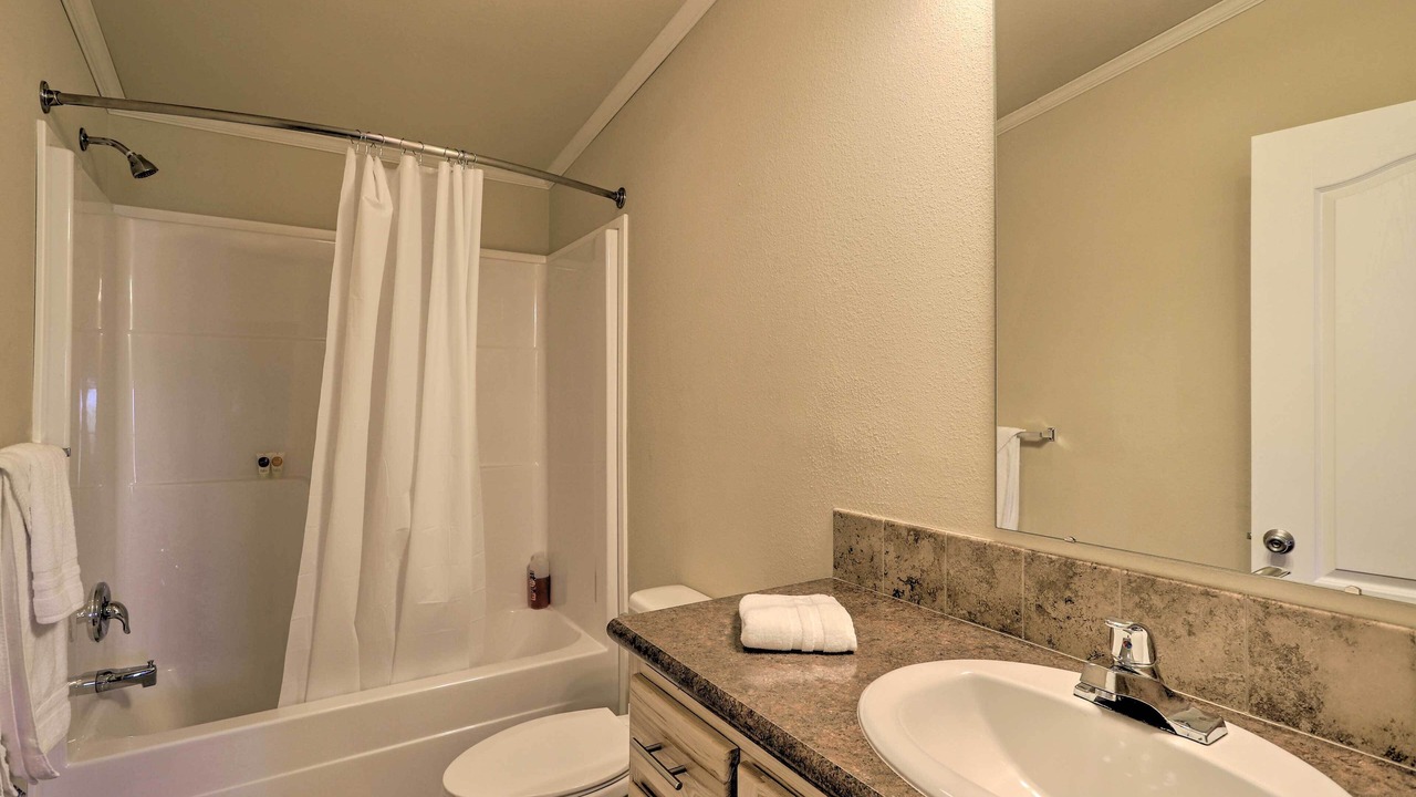 Photo of Bathroom in Del Norte