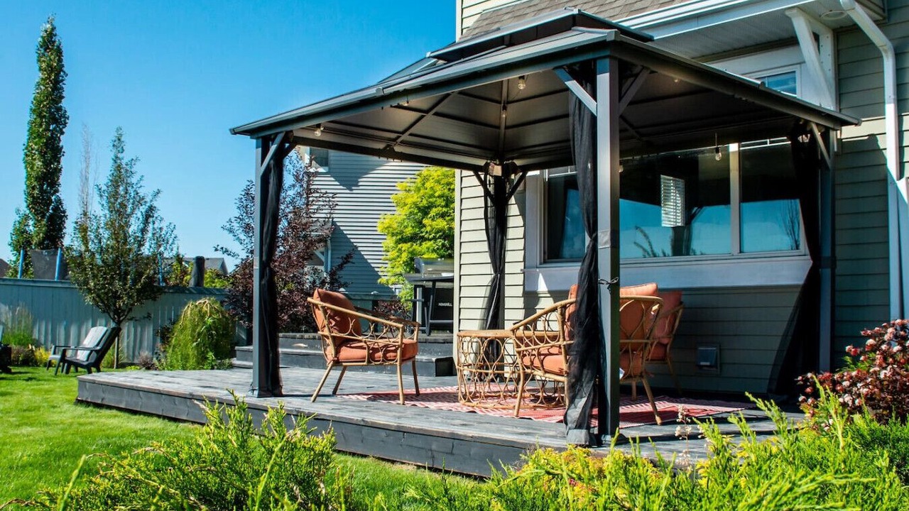 Photo of Patio Balcony in Southeast Edmonton