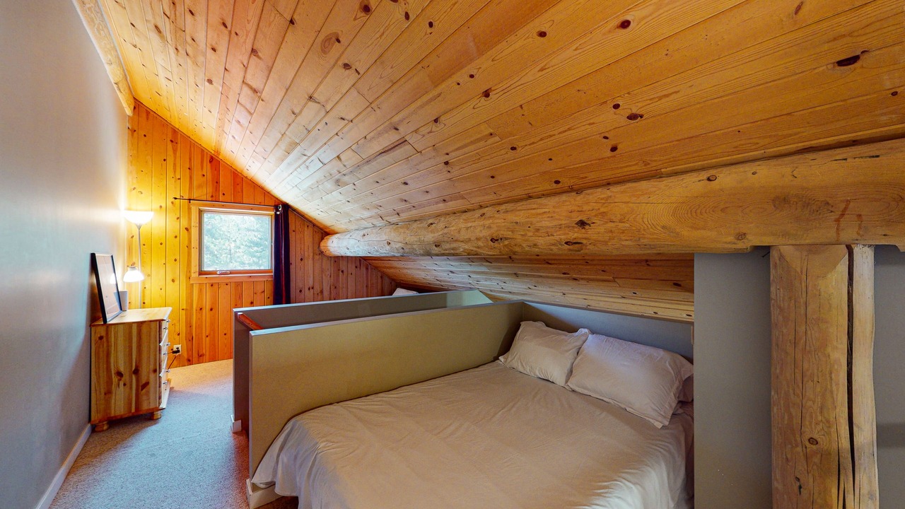 Photo of Bedroom in Lac Le Jeune