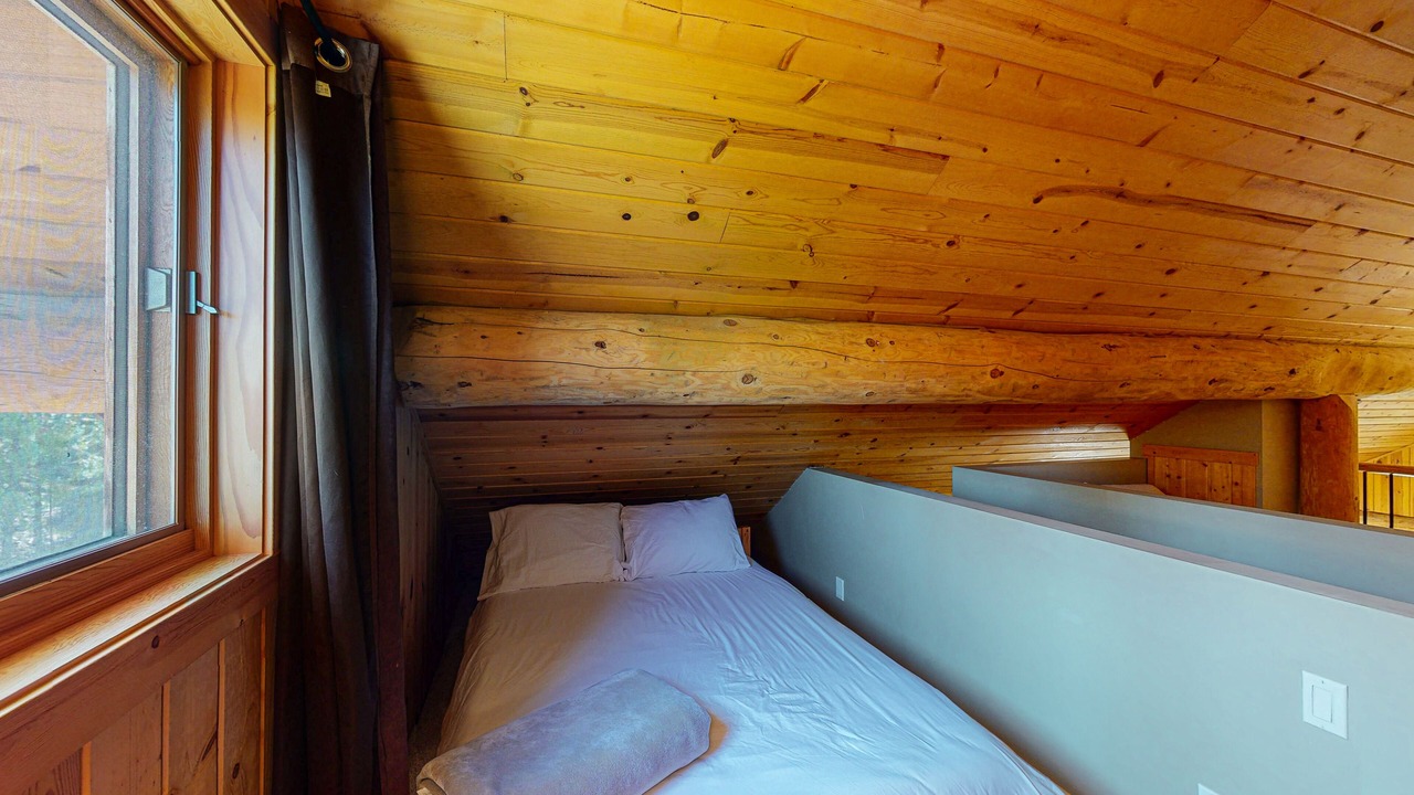 Photo of Bedroom in Lac Le Jeune
