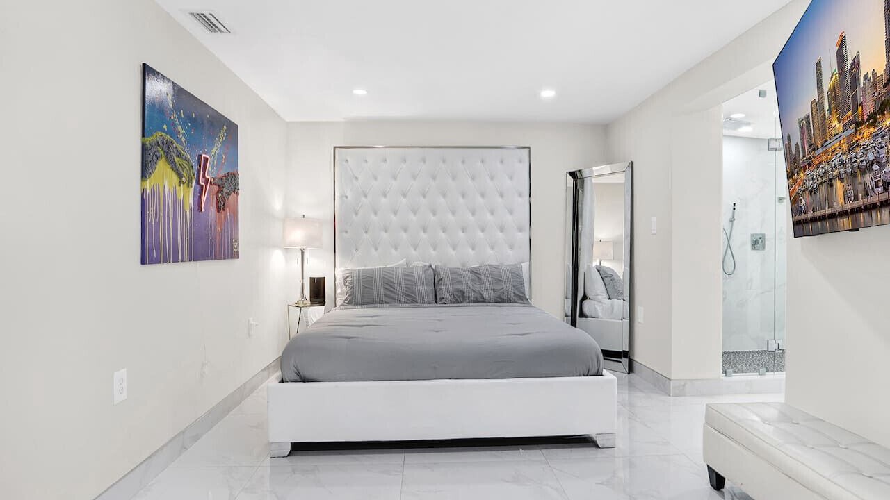 Photo of Bedroom in Miami Gardens