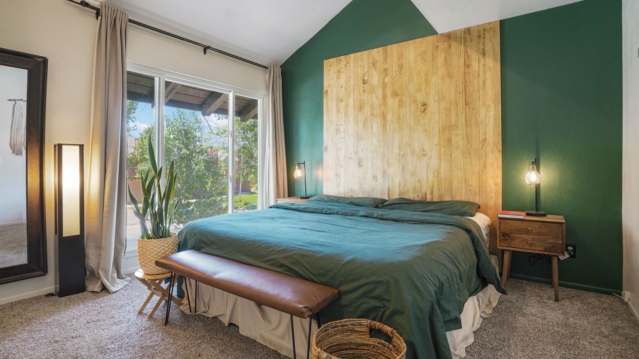 Photo of Bedroom in Aurora