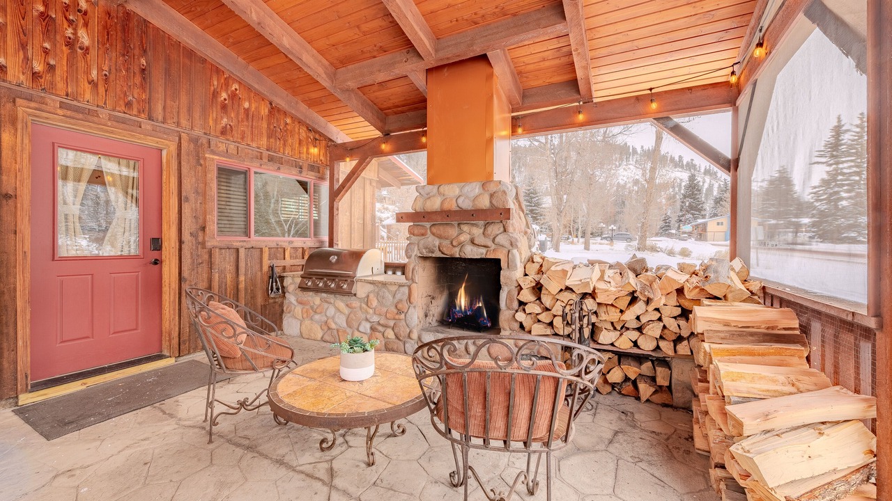 Photo of Livingroom in Red River