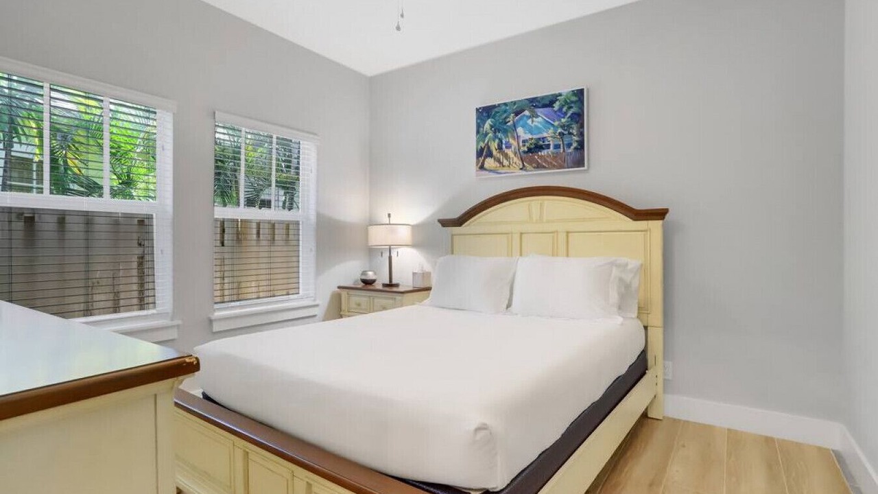 Photo of Bedroom in Parrot Cove