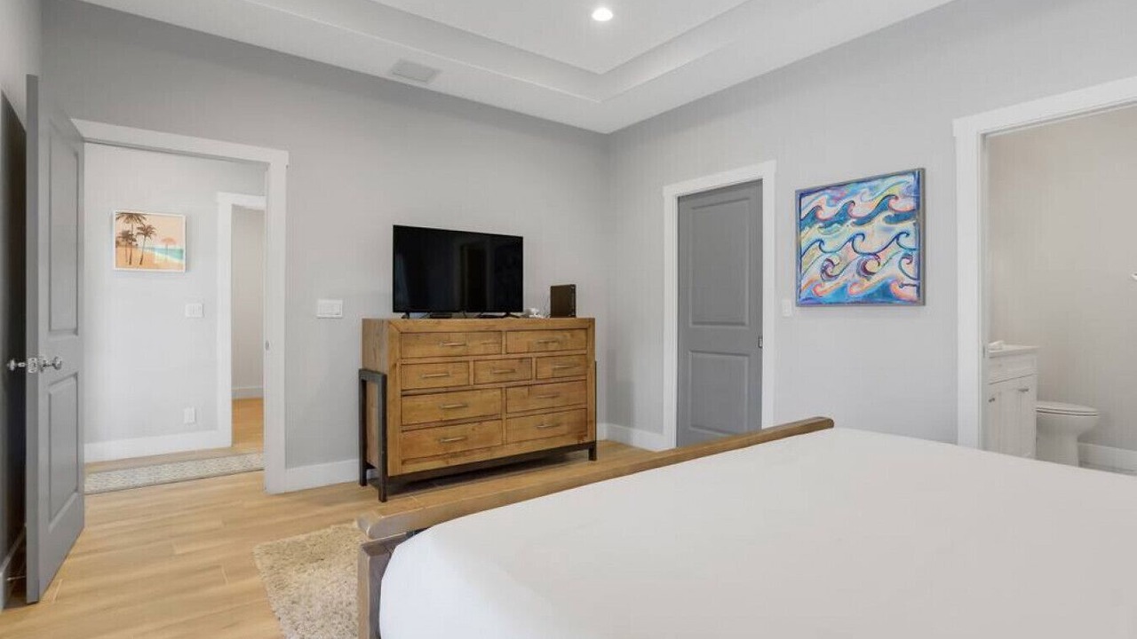 Photo of Bedroom in Parrot Cove