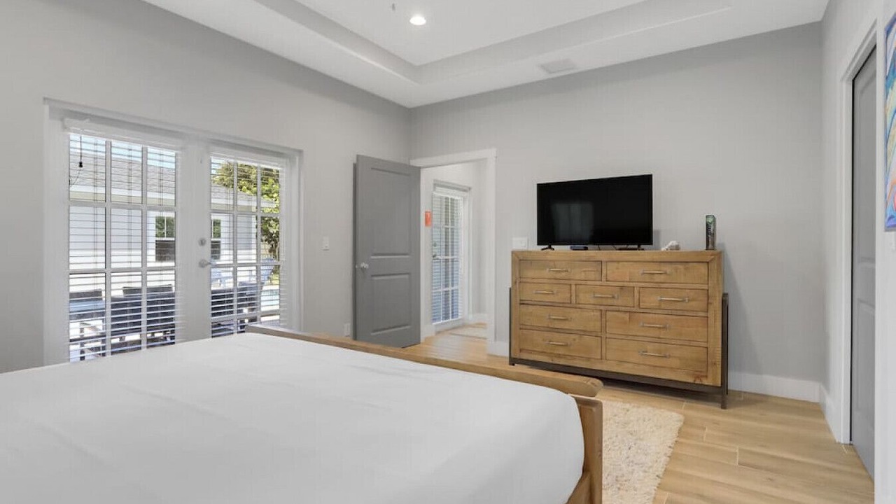 Photo of Bedroom in Parrot Cove