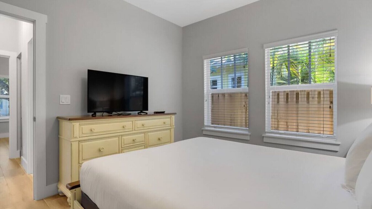 Photo of Bedroom in Parrot Cove