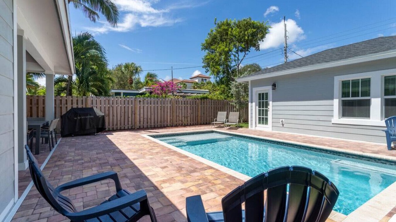 Photo of Outdoor in Parrot Cove