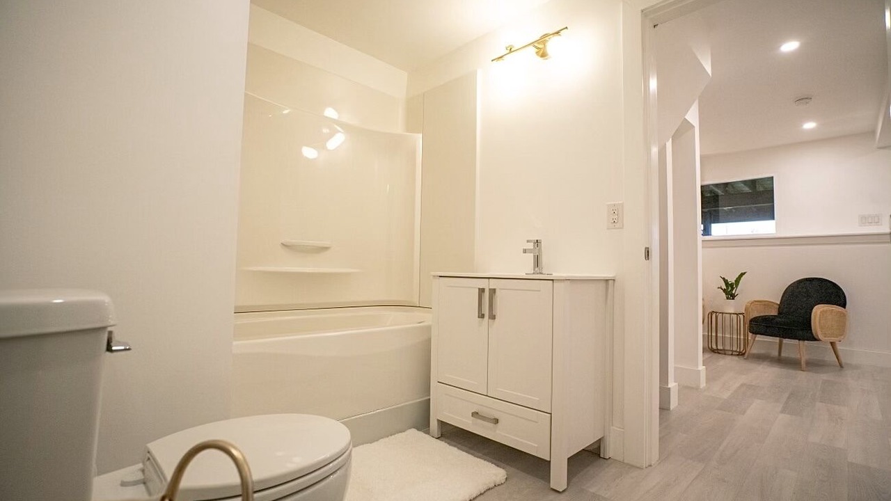 Photo of Bathroom in Okanagan-Similkameen
