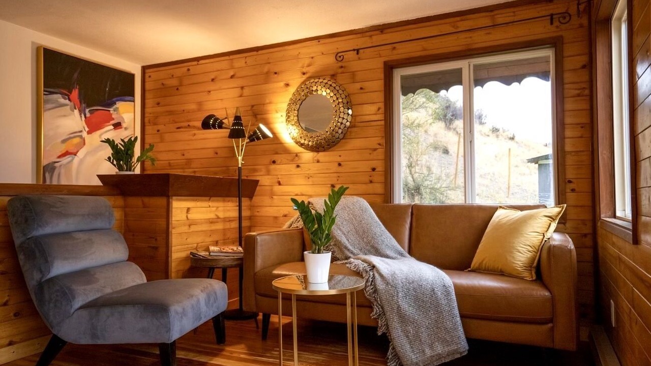 Photo of Livingroom in Okanagan-Similkameen
