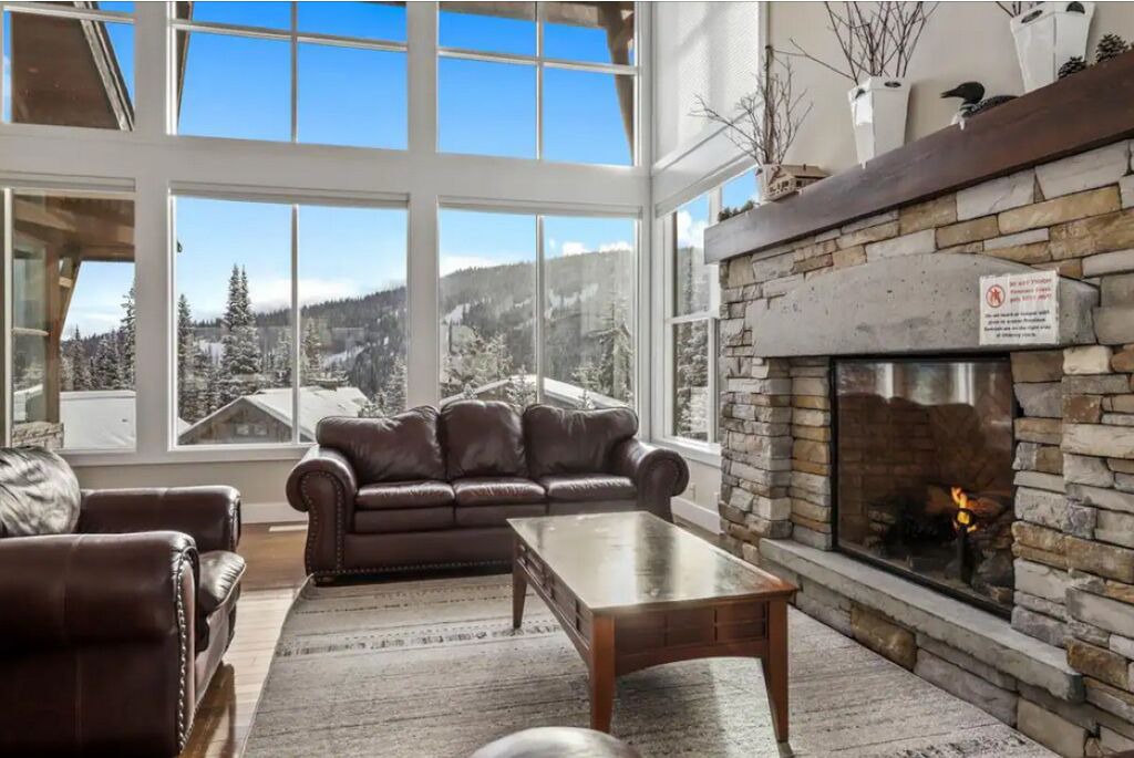 Photo of Livingroom in Sun Peaks