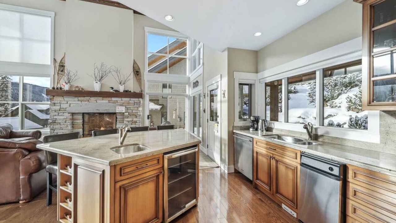 Photo of Kitchen in Sun Peaks