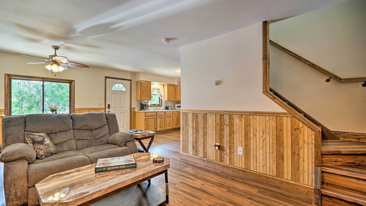 Photo of Livingroom in Bolton Landing