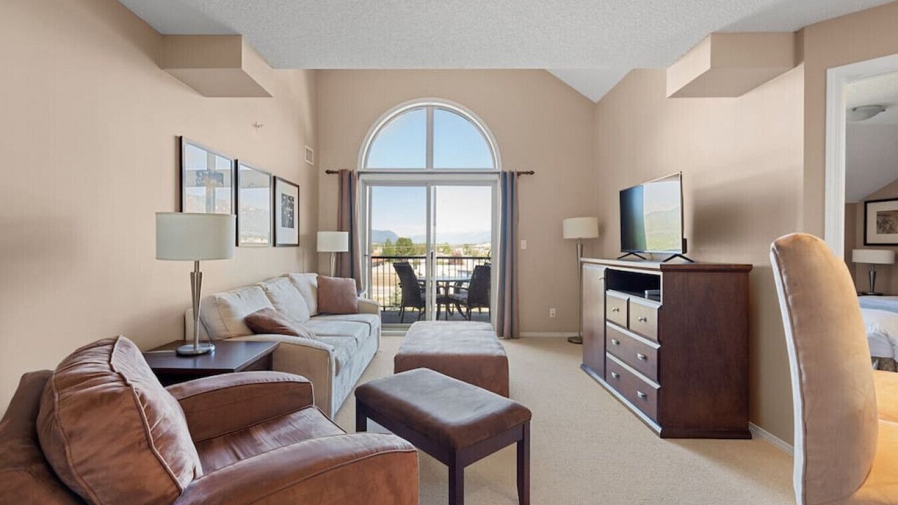 Photo of Livingroom in East Kootenay