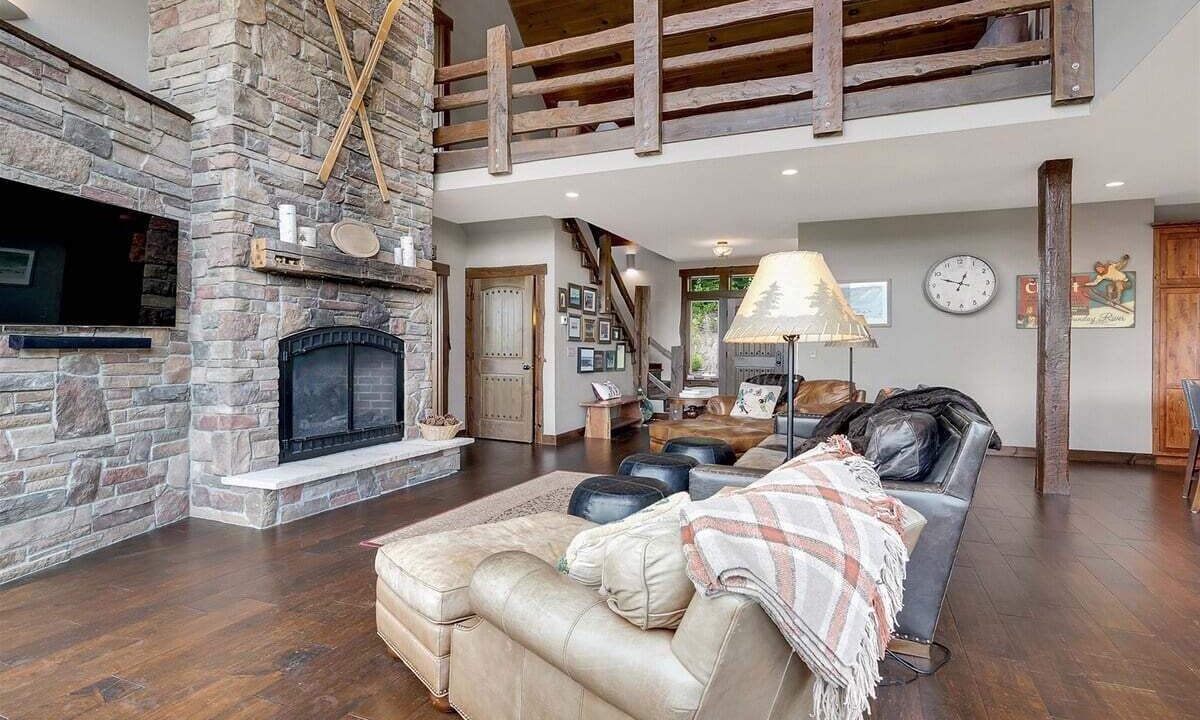 Photo of Livingroom in Sunday River Area