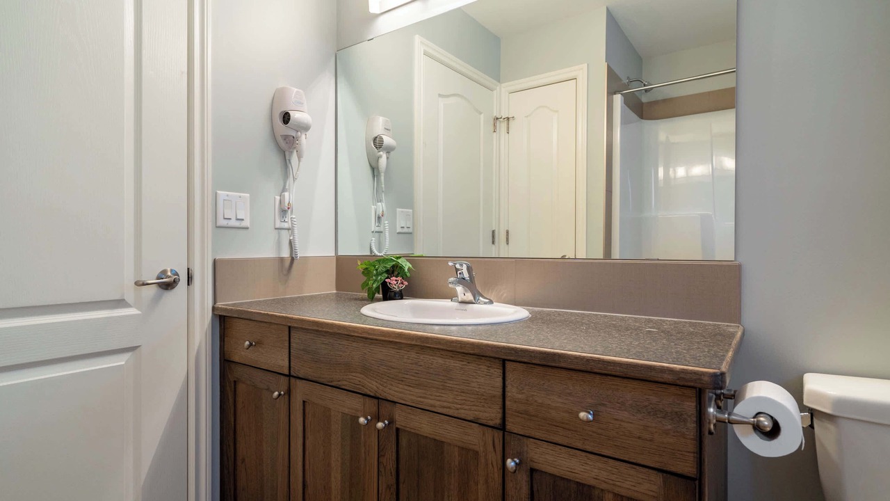 Photo of Bathroom in Sylvan Lake