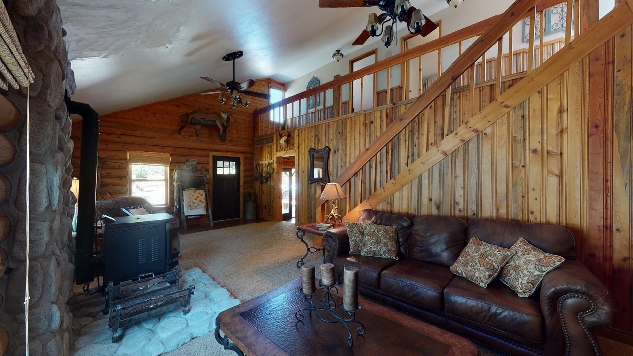 Photo of Livingroom in Powderhorn