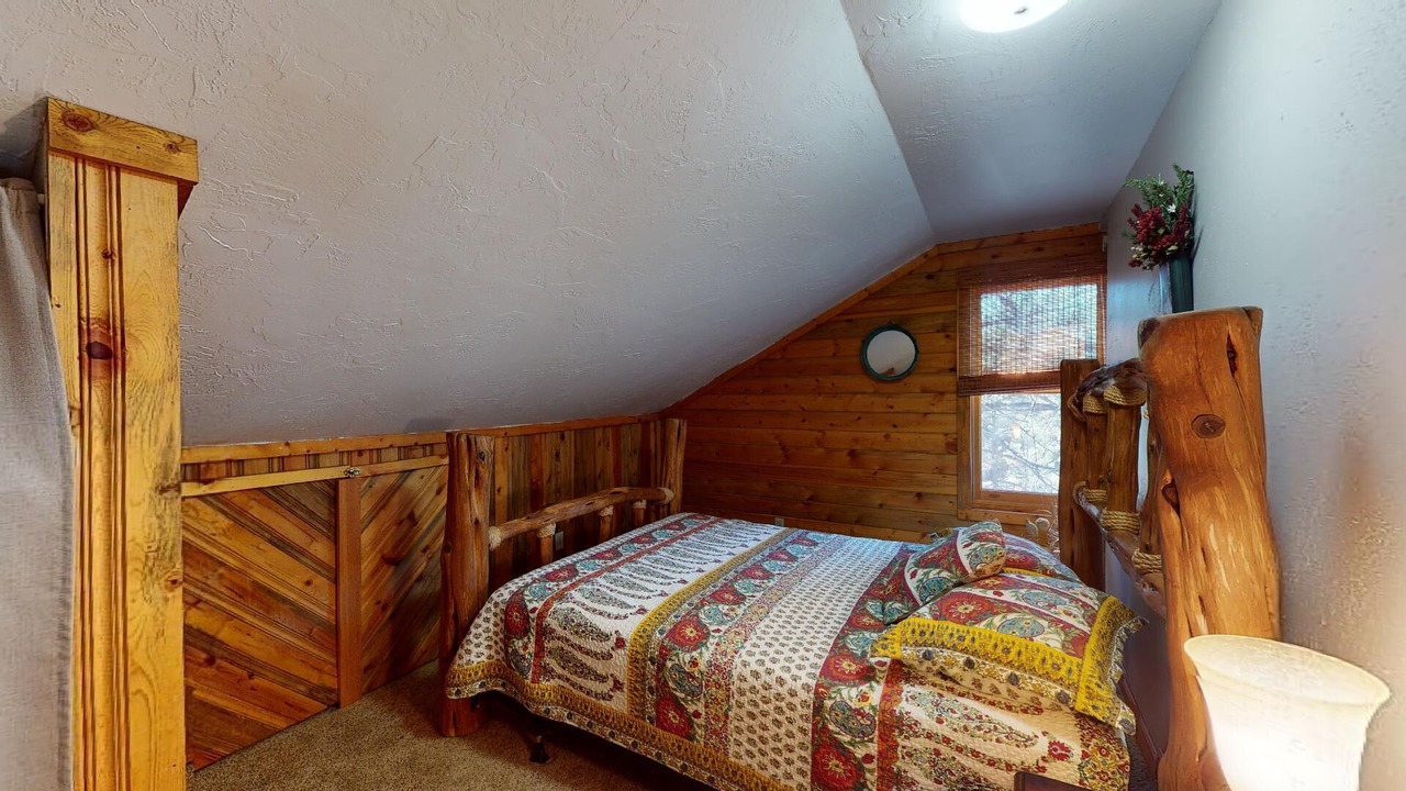 Photo of Bedroom in Powderhorn