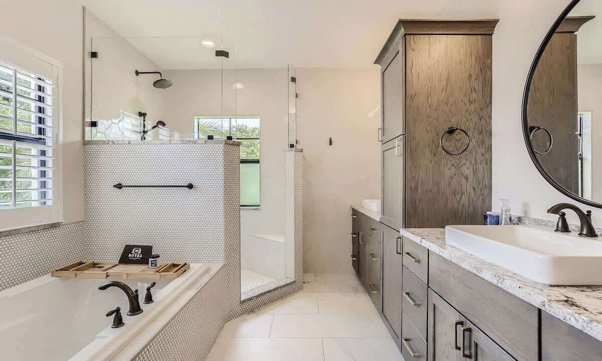 Photo of Bathroom in Flamingo Parks