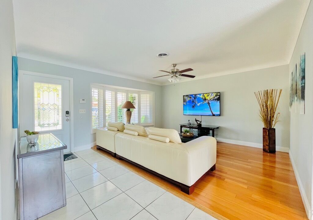Photo of Bedroom in Coral Ridge Isles