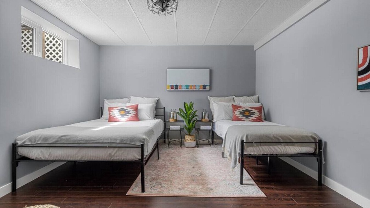 Photo of Bedroom in Parkland Beach