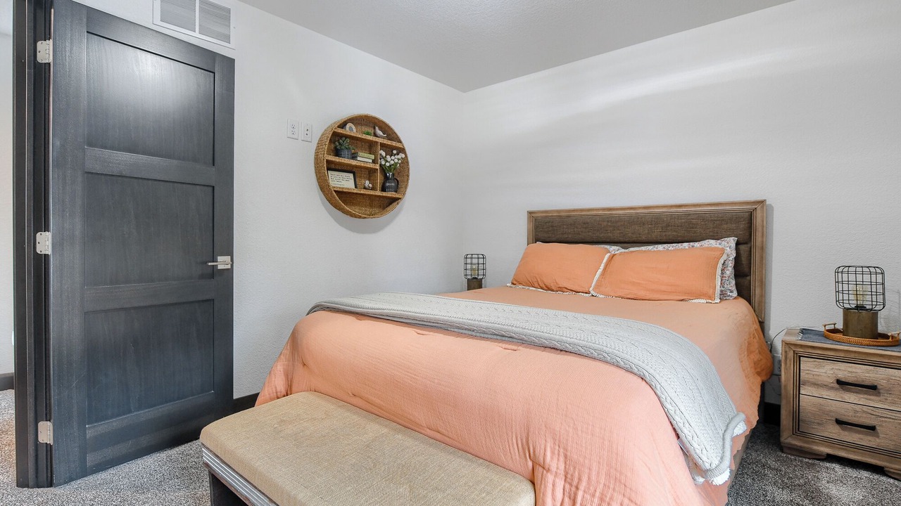 Photo of Bedroom in Lead