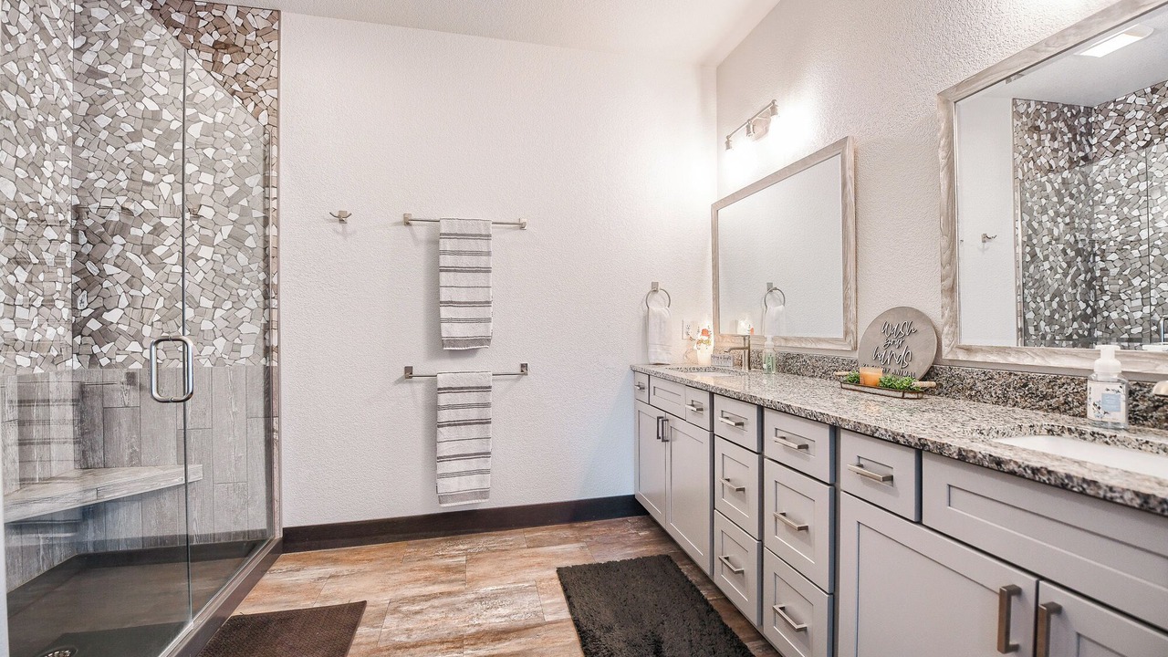 Photo of Bathroom in Lead