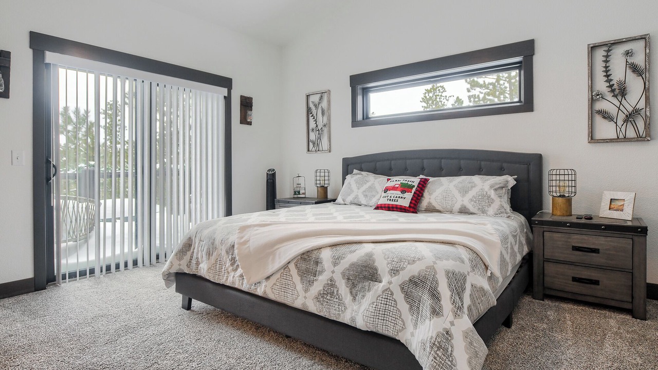 Photo of Bedroom in Lead