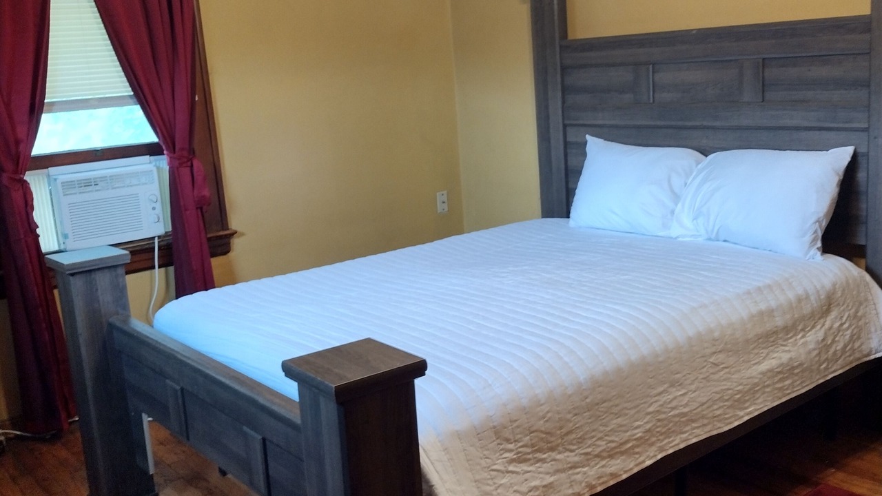 Photo of Bedroom in Garfield Heights
