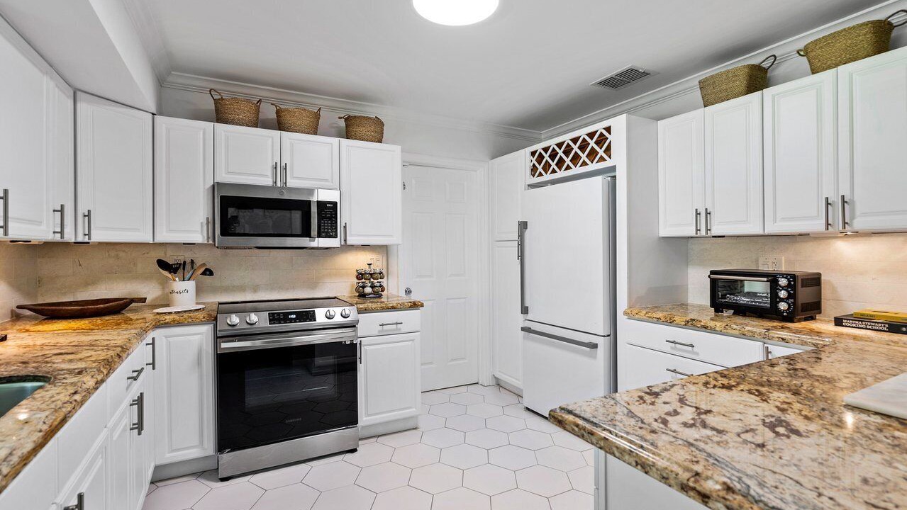 Photo of Kitchen in Lighthouse Point