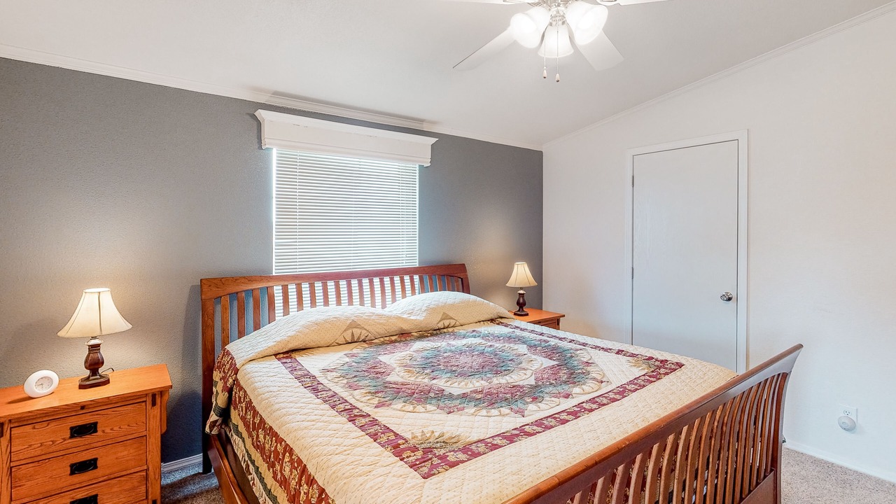 Photo of Bedroom in South Fork