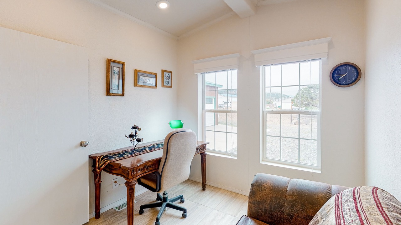 Photo of Bedroom in South Fork