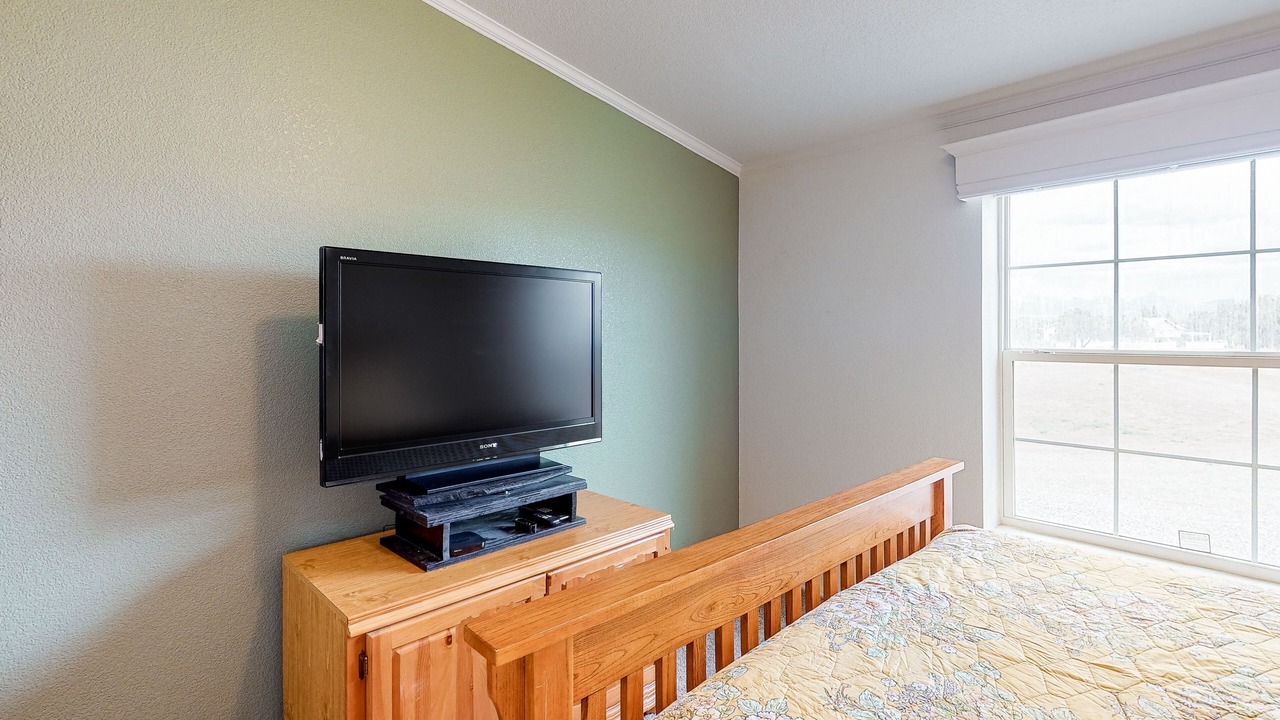 Photo of Bedroom in South Fork