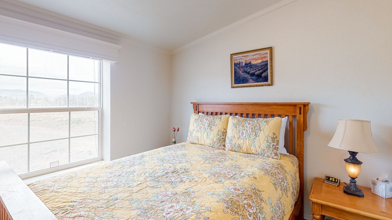 Photo of Bedroom in South Fork