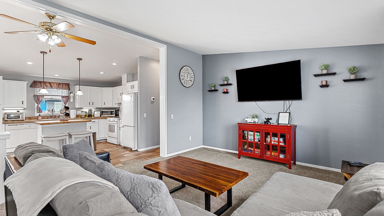Photo of Livingroom in Hermosa