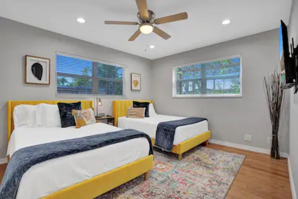 Photo of Bedroom in Emerald Hills