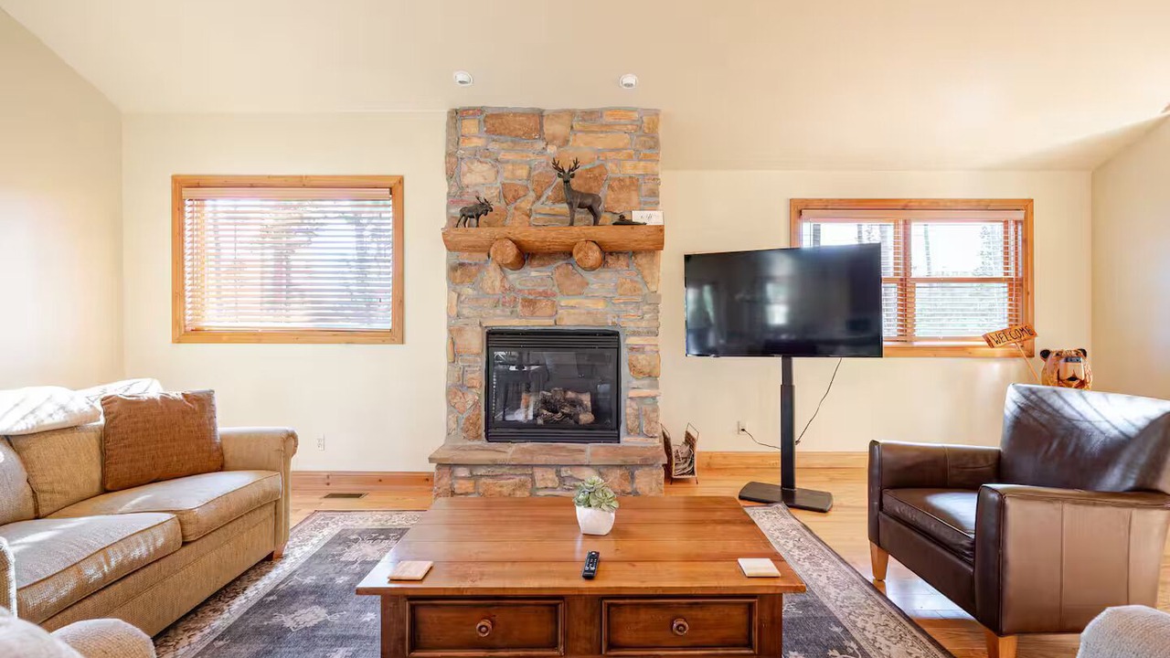 Photo of Livingroom in Grand Lake