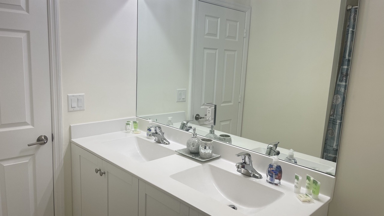 Photo of Bathroom in Miami Lakes