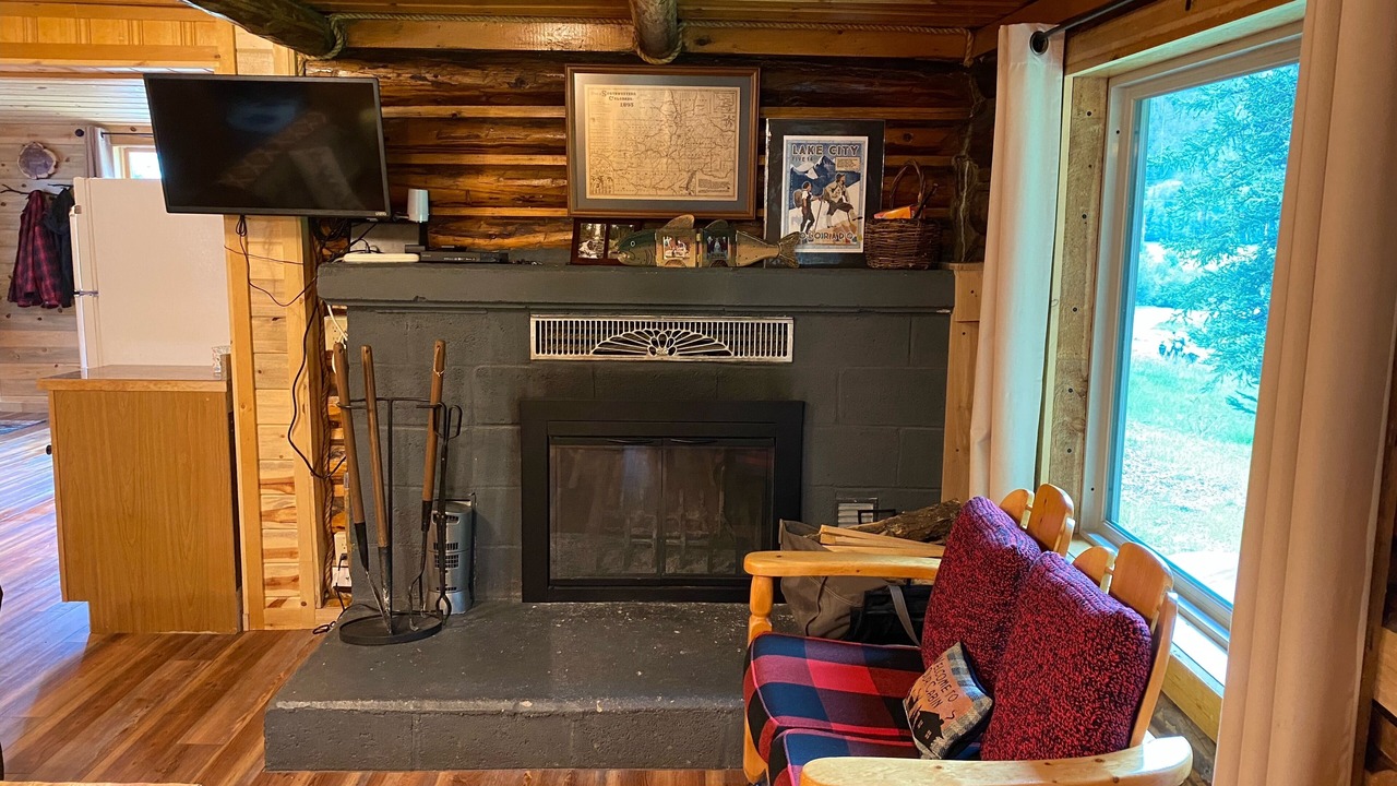Photo of Livingroom in Lake City
