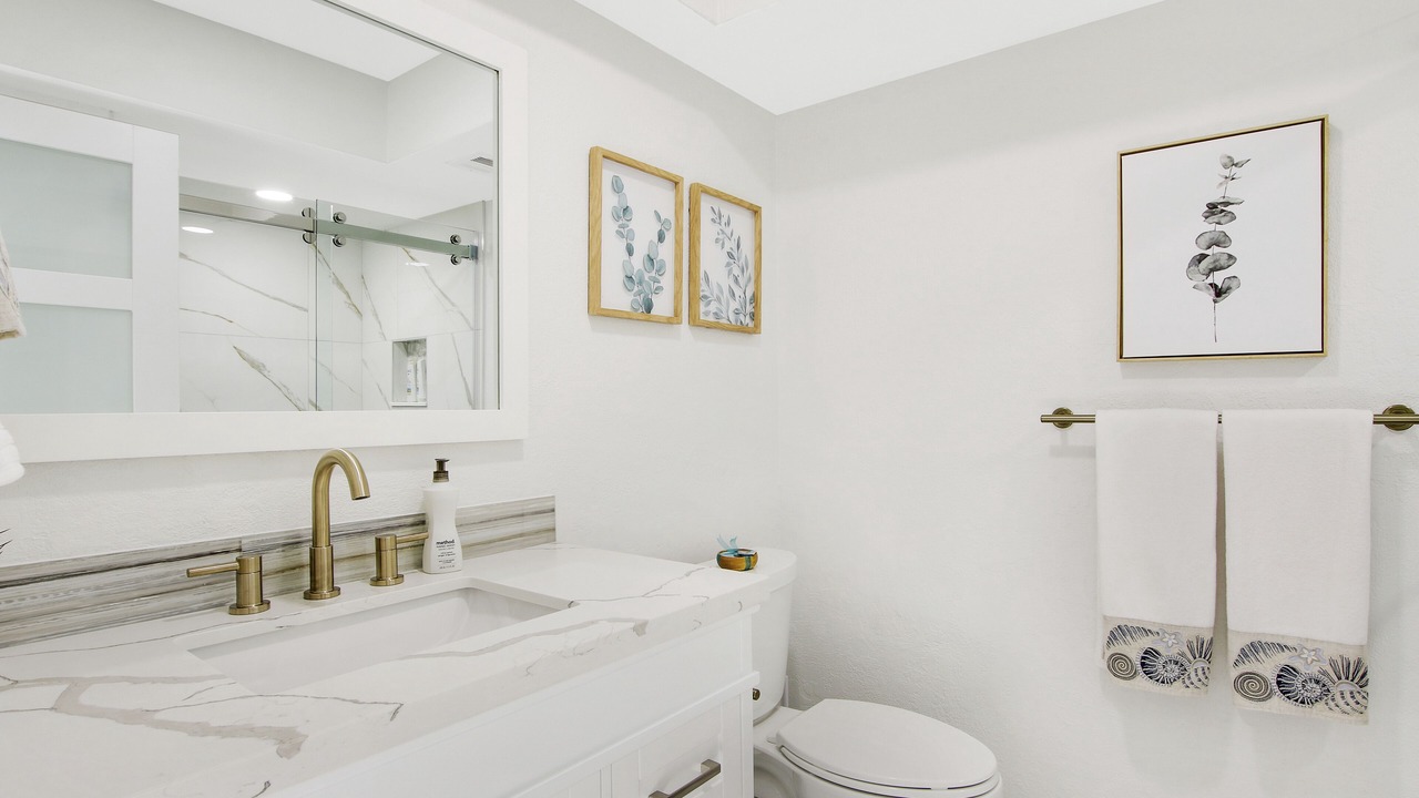 Photo of Bathroom in Hunt Club