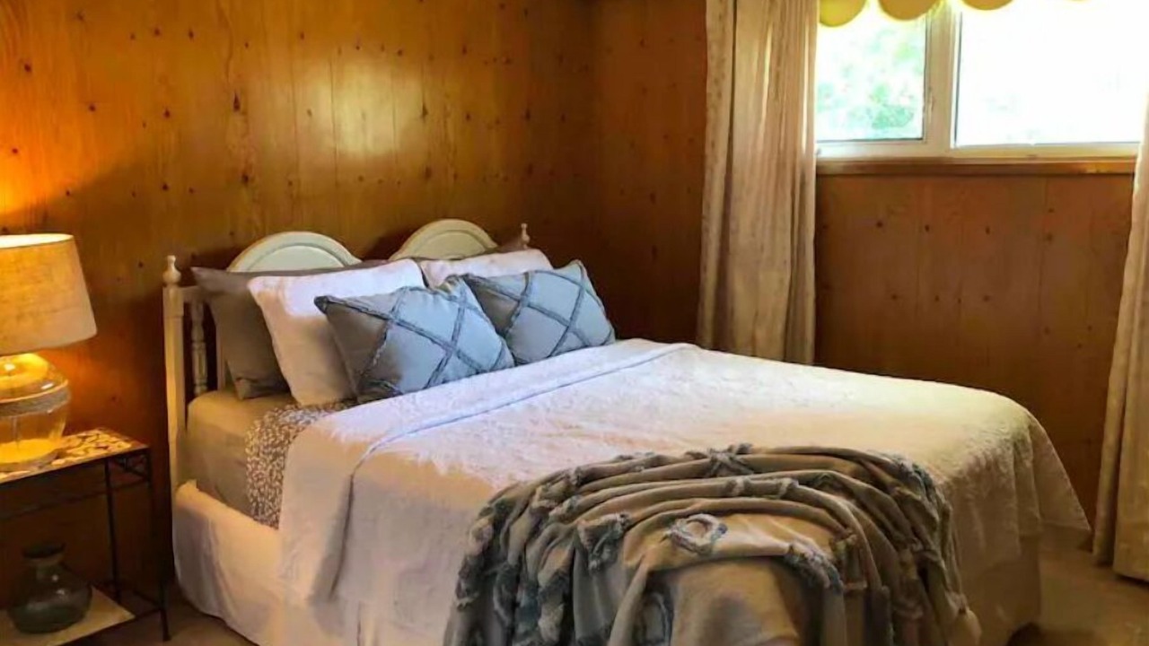 Photo of Bedroom in Okanagan-Similkameen